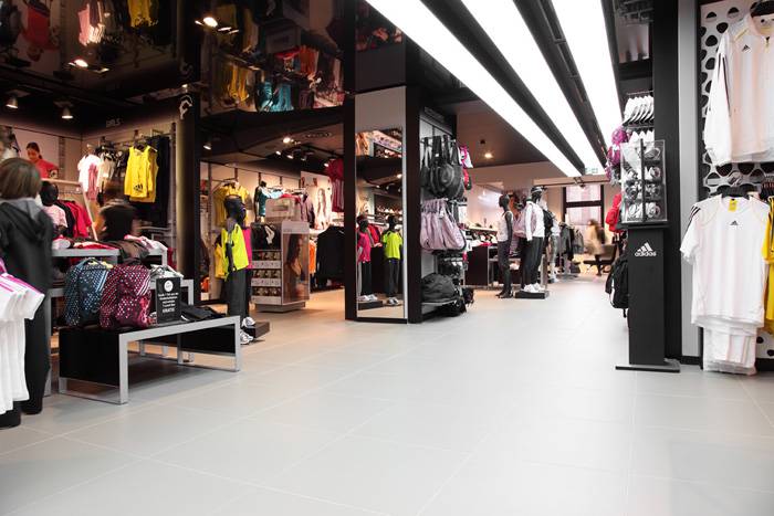 Hollywood Analytical along Adidas Store, Alemania | Fiandre Architectural Surfaces