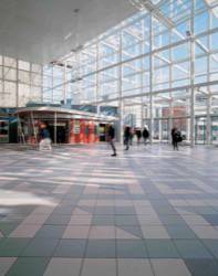 Estaciónes y aeropuertos - LEIDEN RAILWAY STATION