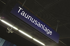 Estaciónes y aeropuertos - DEUTSCHE BAHN / S- BAHNHOF TAUNUSANLAGE