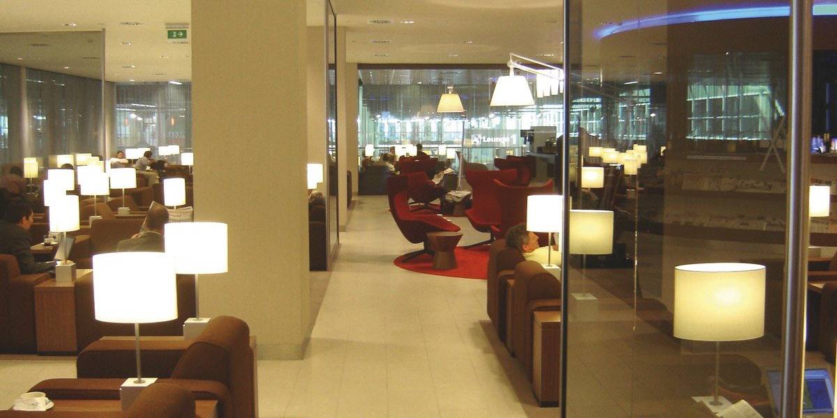 Estaciónes y aeropuertos - KLM CROWN LOUNGE AEROPUERTO SCHIPHOL