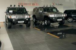 Motors - CONCESIONARIO HUMMER-CADILLAC