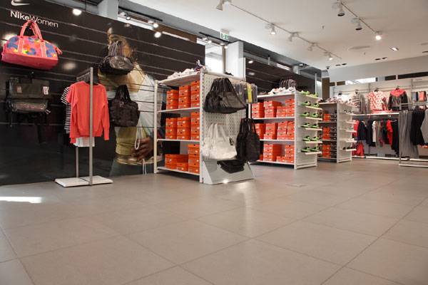 Nike Stadium Store, Alemania | Architectural Surfaces